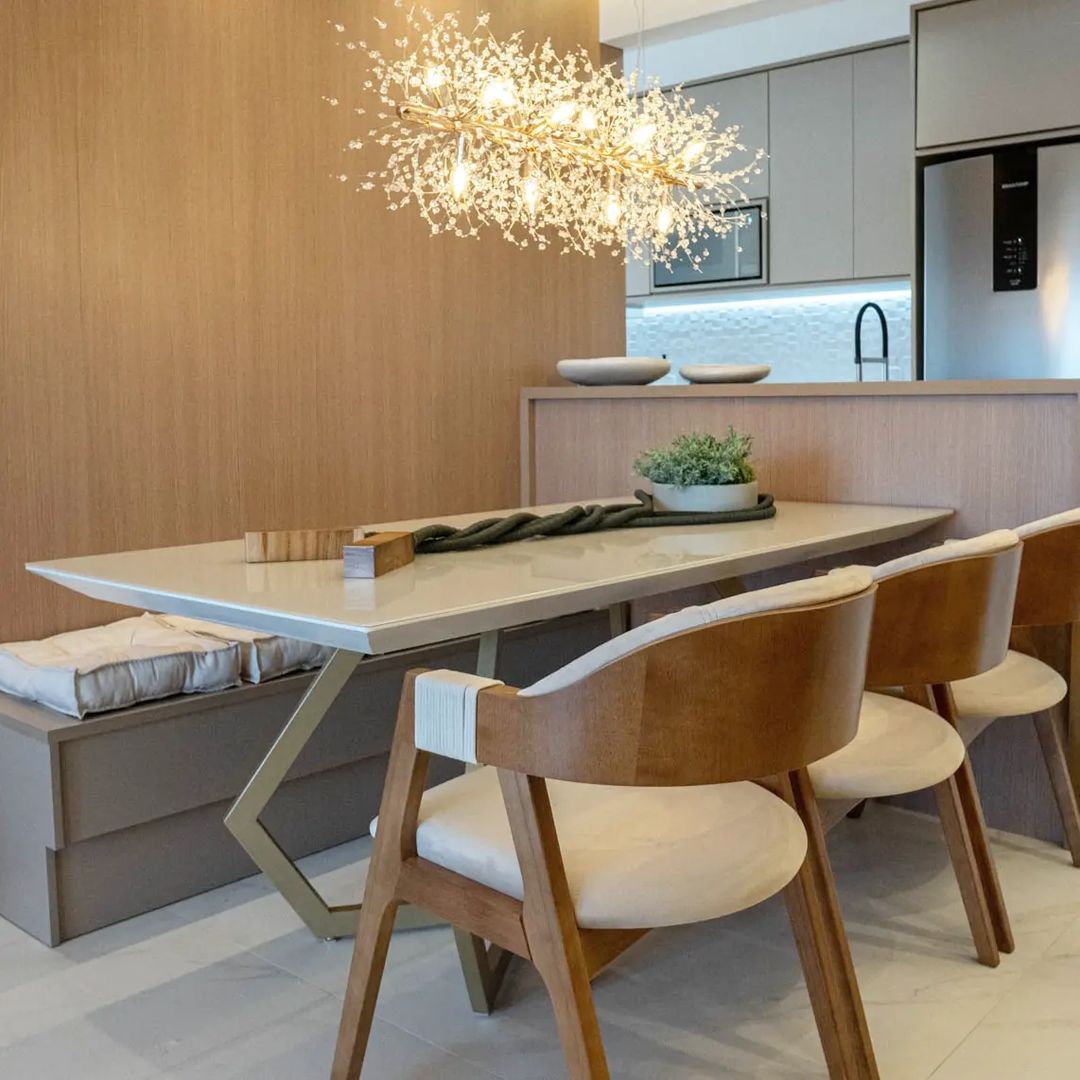 Lustre pendente retangular de cristal moderno Dente de Leão, cor dourada, medindo 90x30cm, ideal para quartos, sala de estar e sala de jantar. DCD00774  Lustres Gênesis - o melhore site da Internet para comprar Lustre